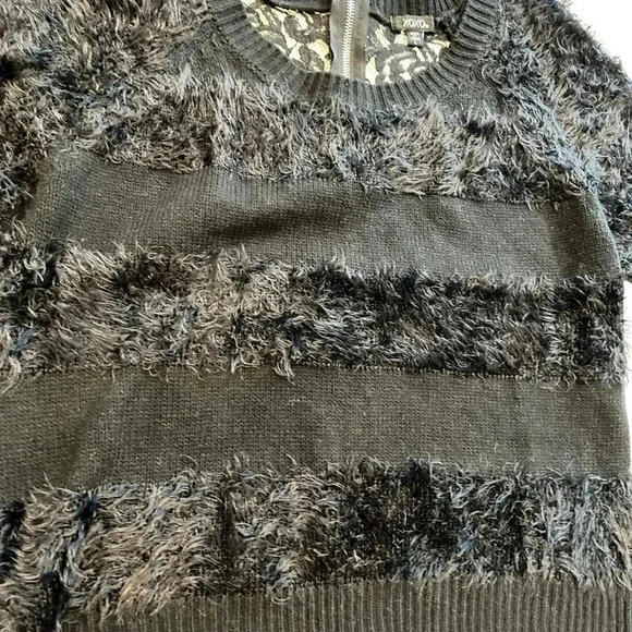New Fuzzy XOXO black on black sweater size L - Picture 7 of 7
